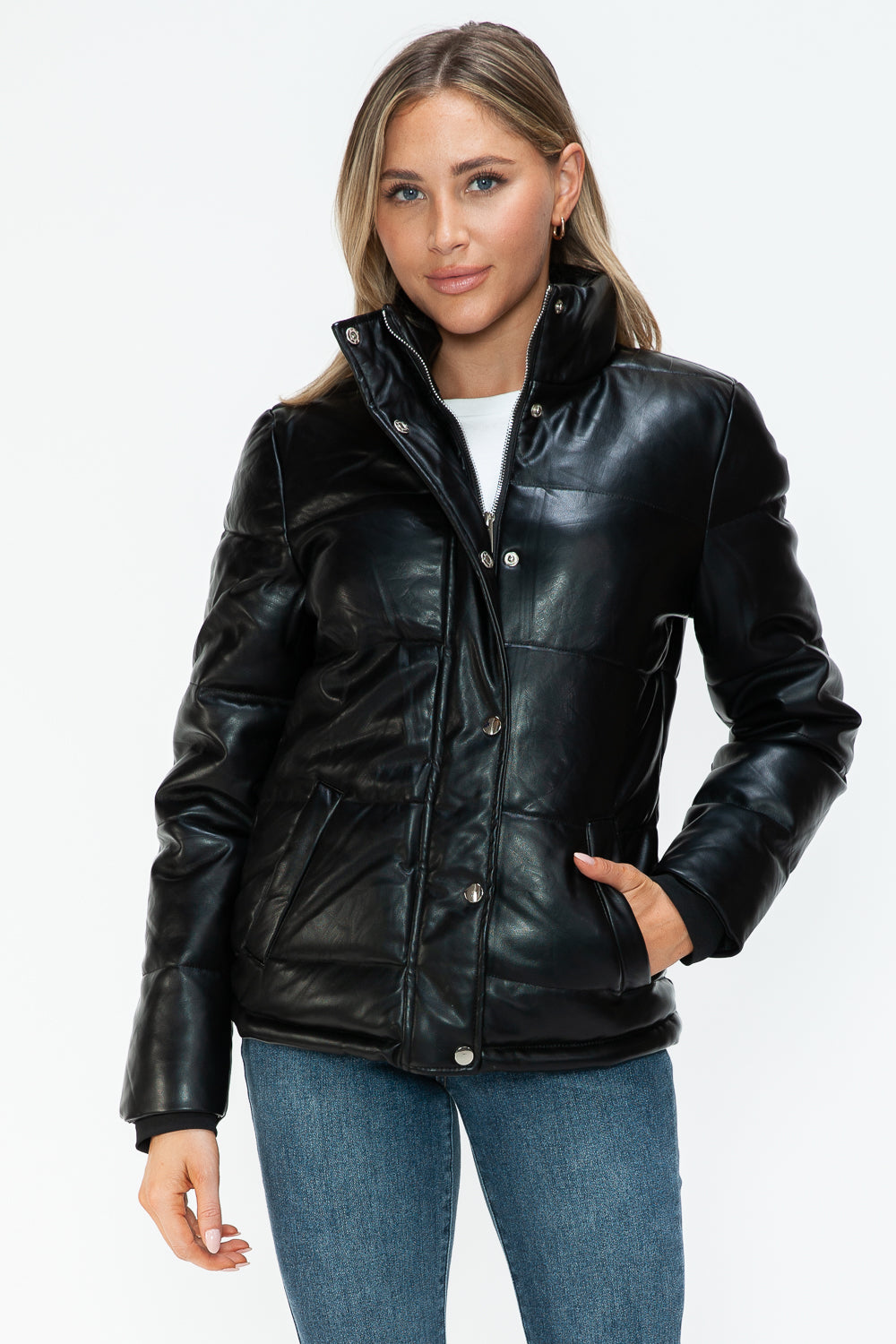 Women's Black Pocketed Zip Up Turtleneck Puffer Jacket