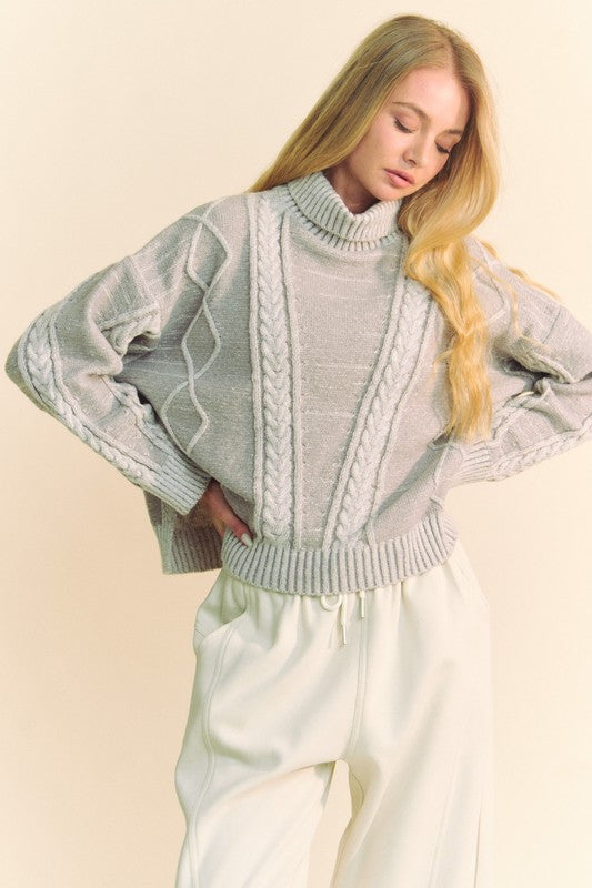 Women's Light Grey Oversized Chunky Turtleneck Sweater